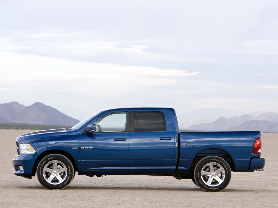  Dodge Ram 1500 Sport Crew Cab 2008 года  (фото 8 из 11)